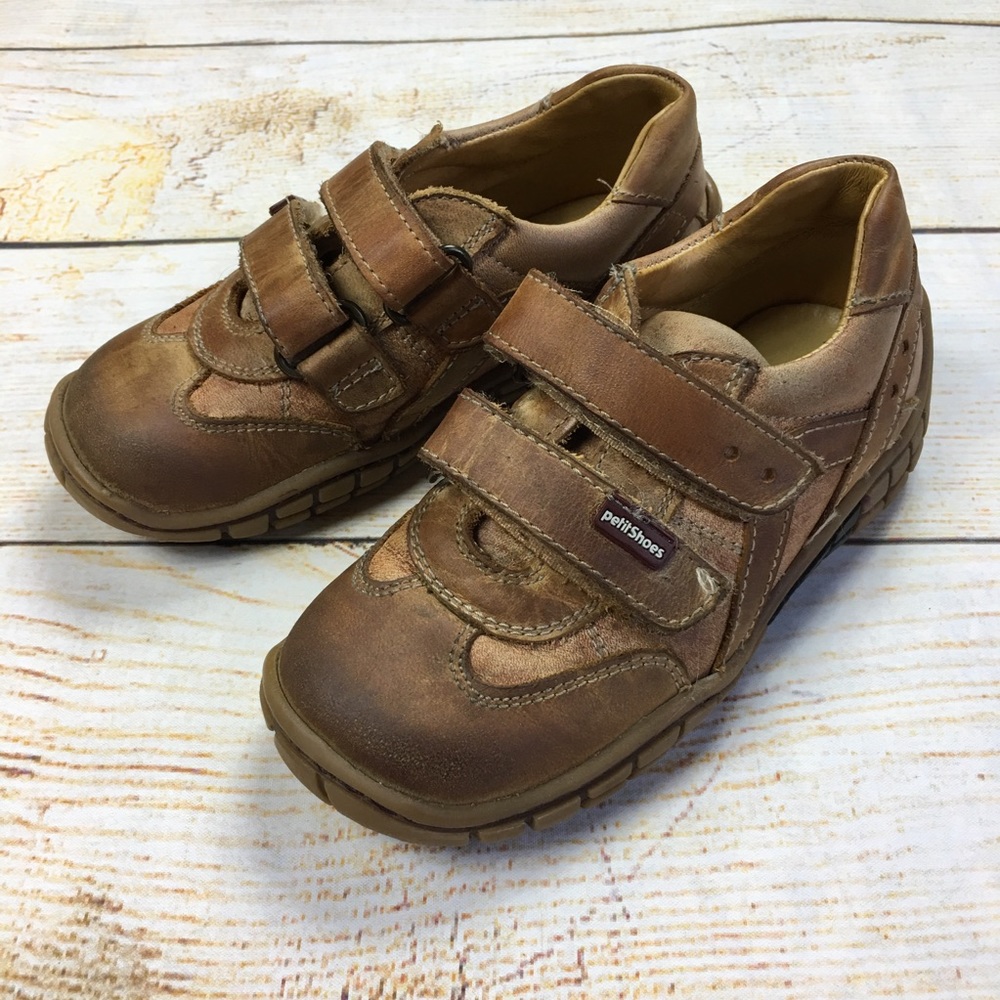 Boys Petit Shoes tan leather sneakers 26, US 9